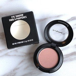 MAC Eye Shadow 'JUST WING IT'